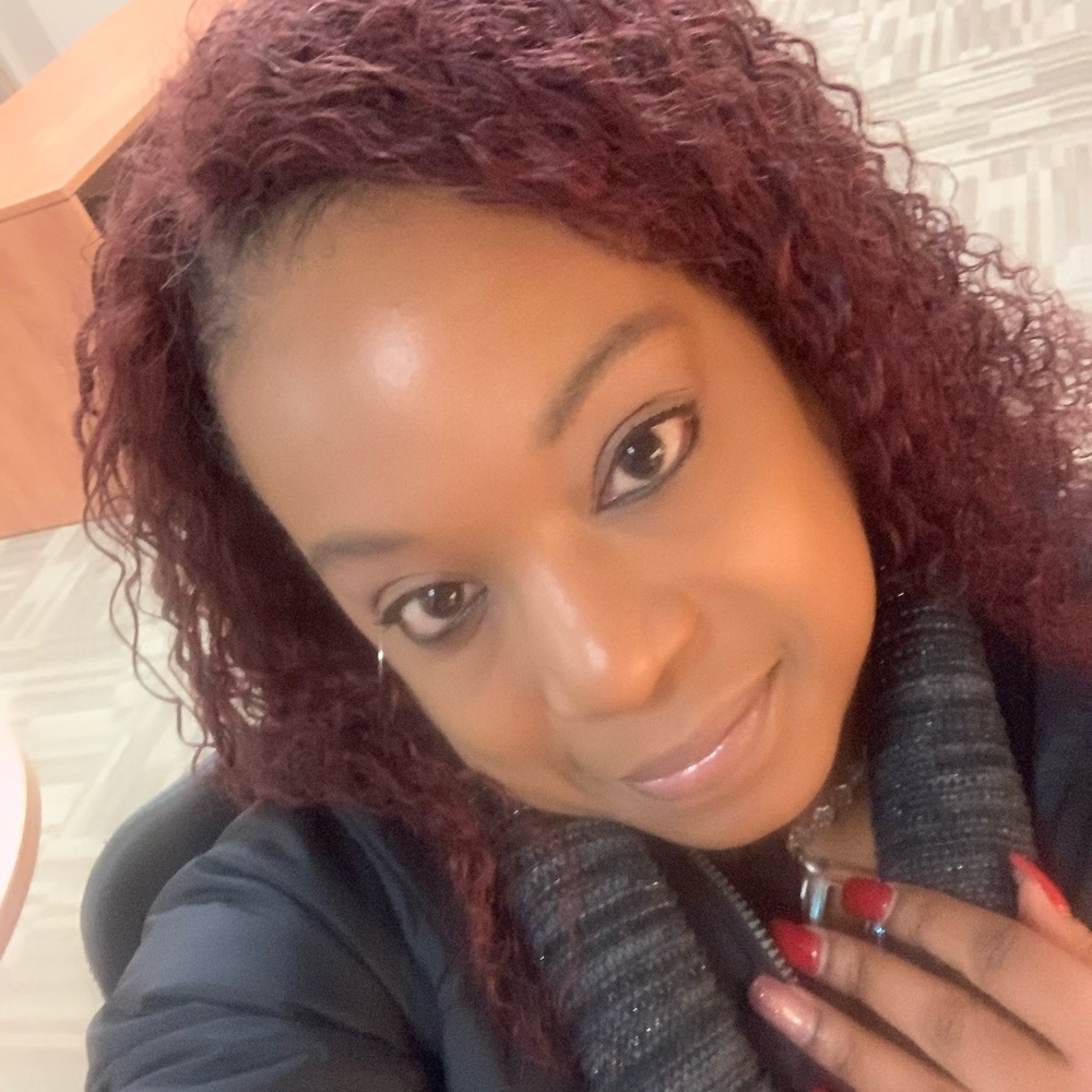 Meet your Posher, Alicia
